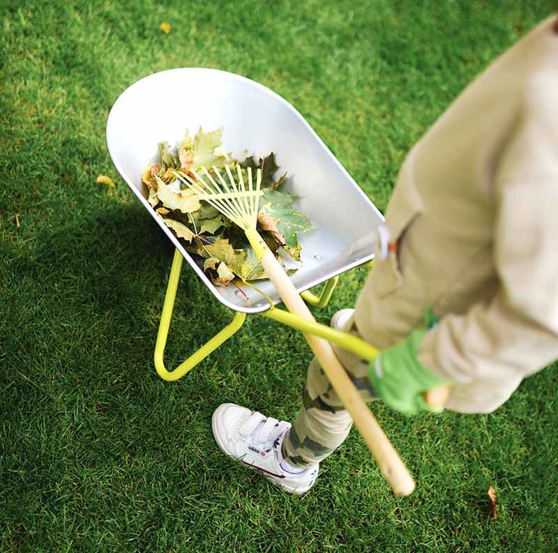 Zestaw ogrodnika Srebrna taczka i akcesoria Small Foot Design - obrazek 5