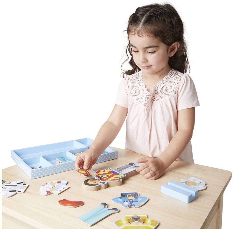 Ubieranka magnetyczna Julia Melissa & Doug - obrazek 4