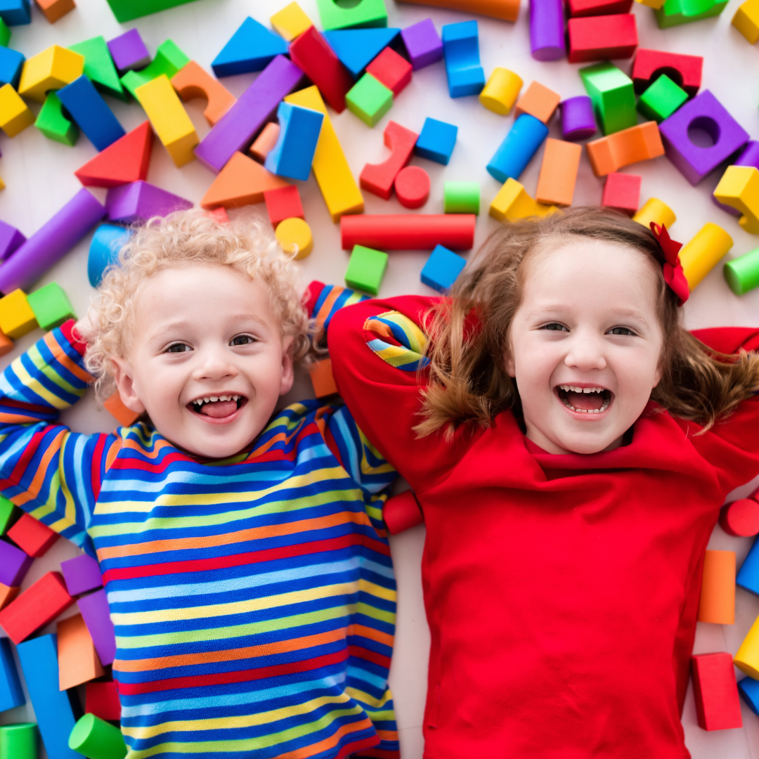 Pierwsze objawy zaburzenia integracji sensorycznej: Przewodnik dla rodziców.